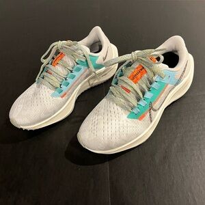 Nike Pegasus 38 MFS Copa Women Size 6. Model DC4566-100.